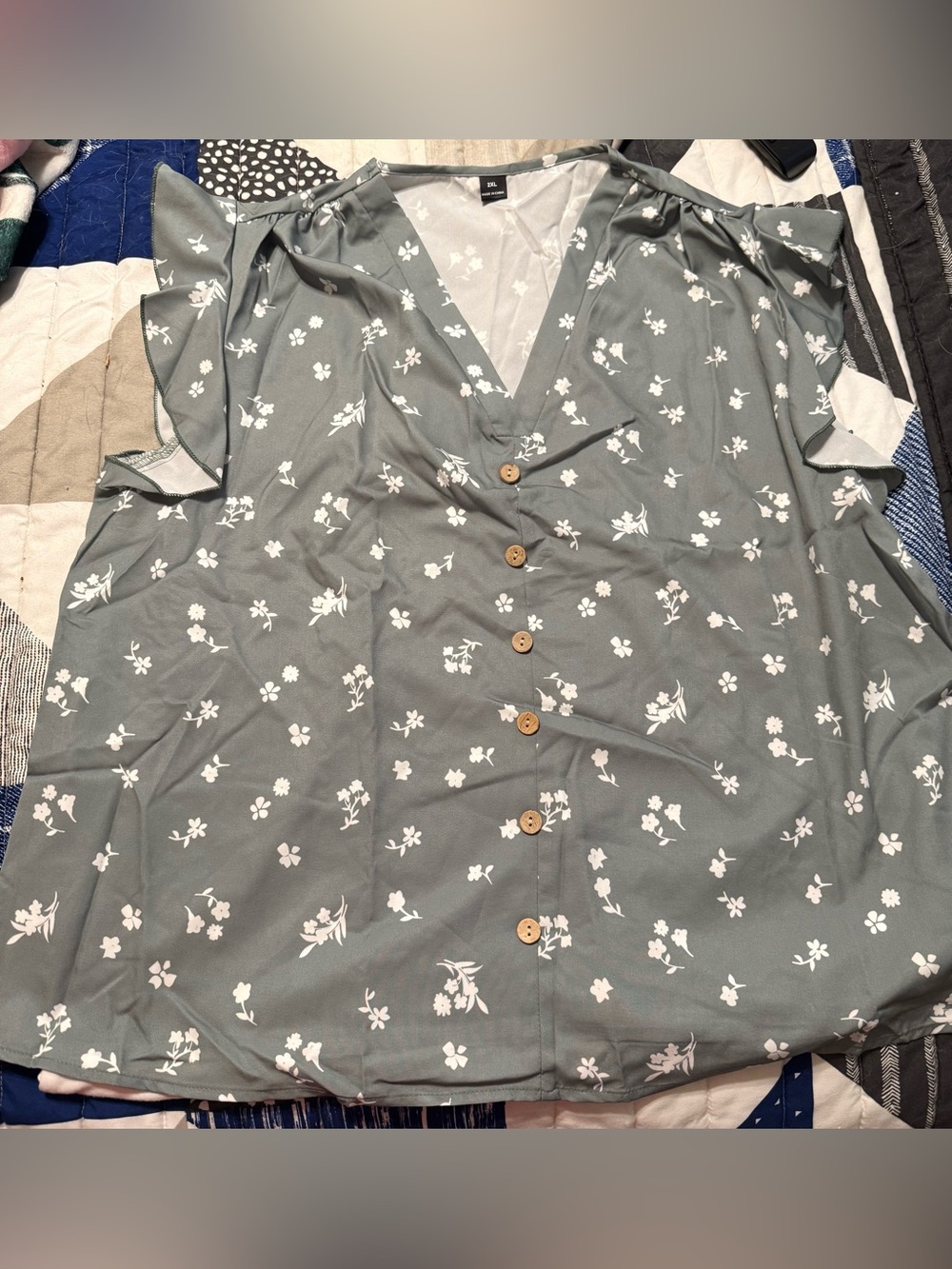 Women’s Sage Green Floral Button-Front Top